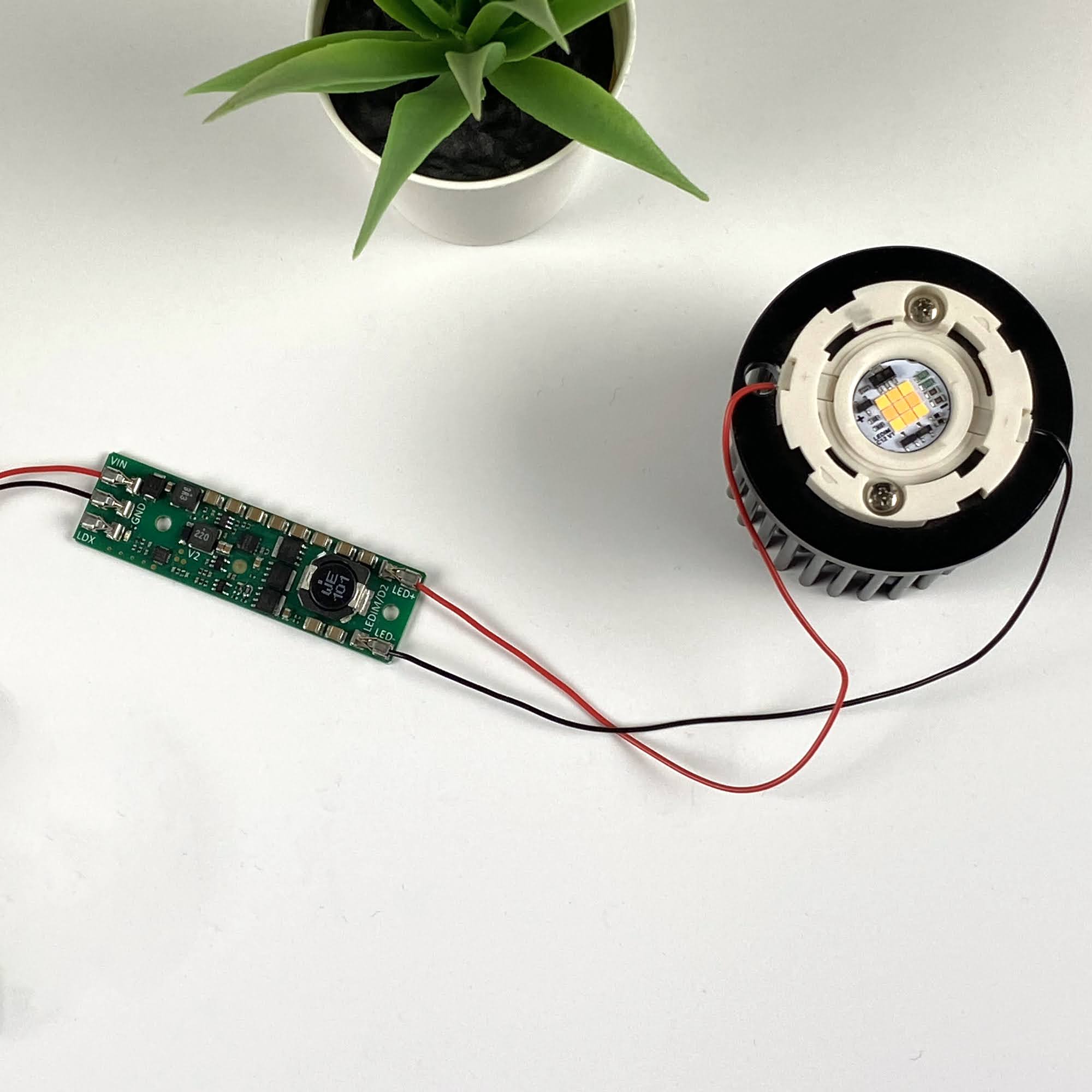 LEDIM/D2 TouchDim LED Driver 350mA 6-24VDC to 5-22VDC DIM flicker-free - view 2
