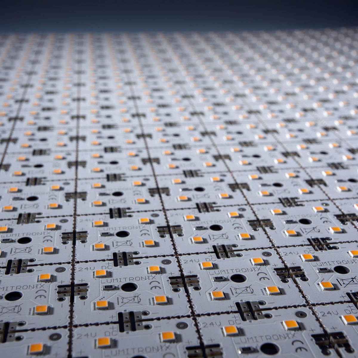 MatrixMini Configurable Nichia LED Module white CRI 70-99 1800-7800K 12/24/48V 4-504 LEDs 1.18"-16.54" (up to 11.000lm/sq ft)