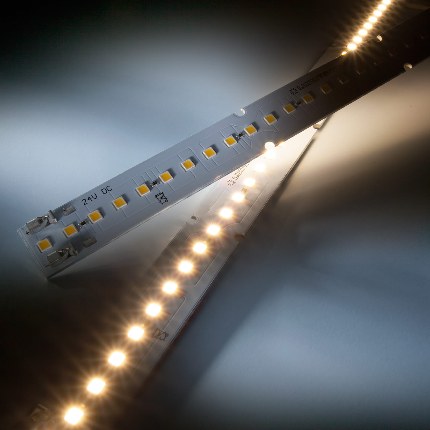 Maxline 35 Nichia LED Strip warm white 3000K 1040lm 24V 35 LEDs 11.02in/28cm module (1133lm & 9.2W/ft)