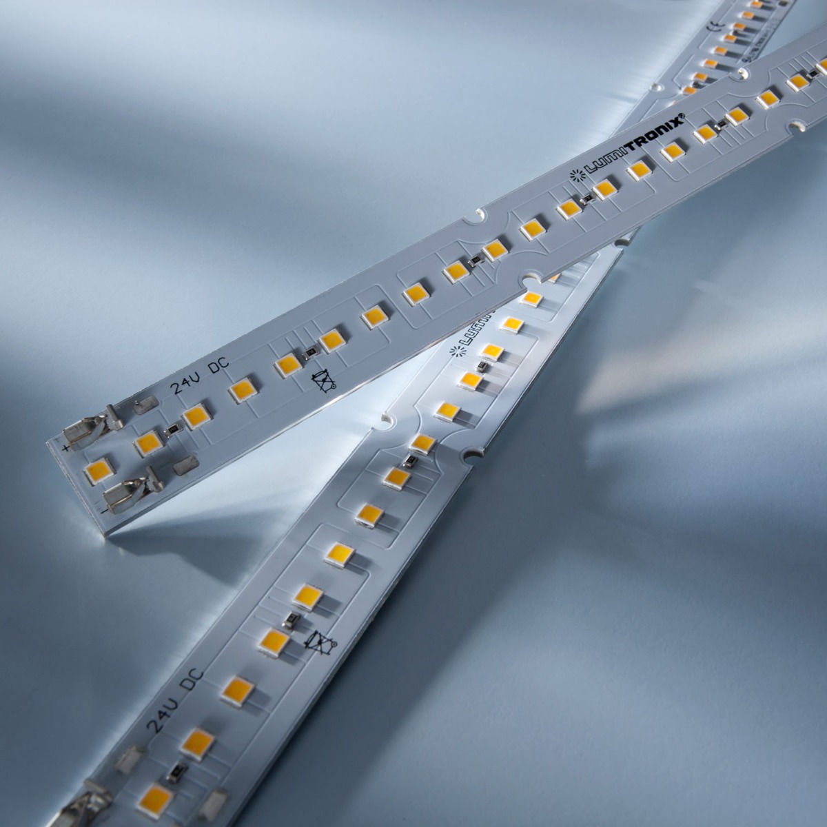 MaxLine-35 Configurable Nichia LED Strip white CRI 70-99 1800-7800K 35 LEDs 11.02" (up to 1500lm/ft)