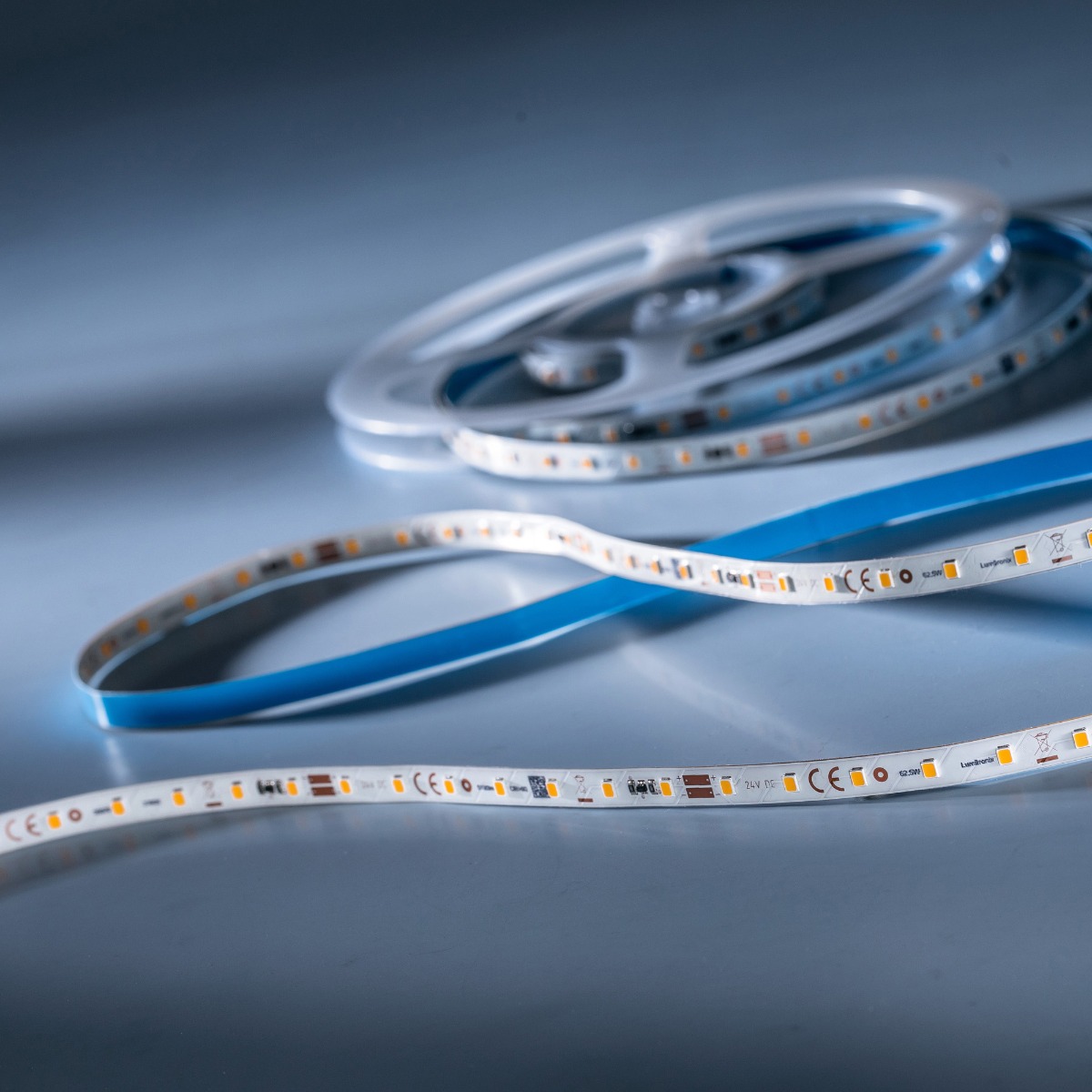 LumiFlex2090 Samsung LED Strip warm white CRI90 2700K 5450lm 24V 21 LEDs/ft 16ft/5m reel (318lm and 3.81W/ft) 