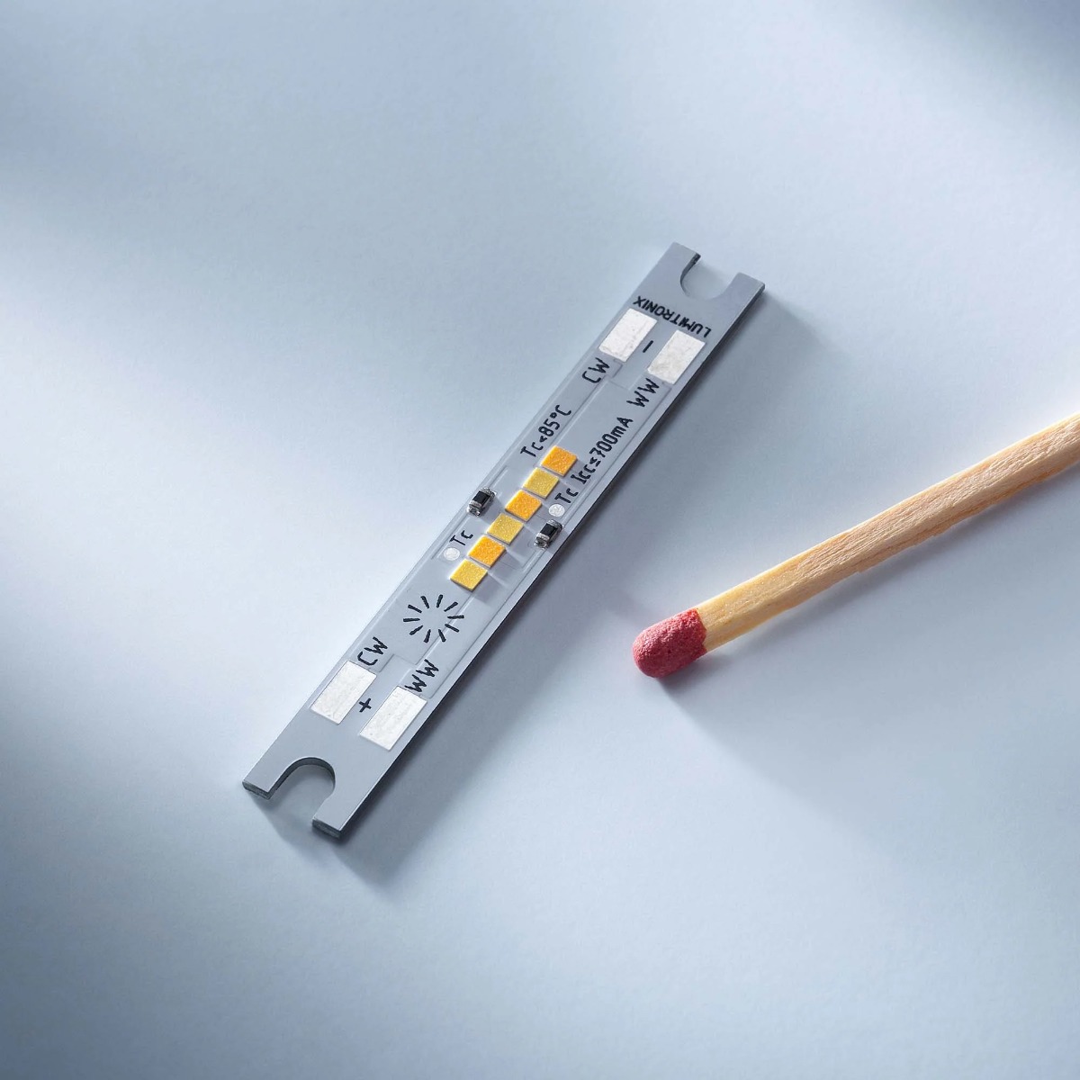 SmartArray-L6-TW Configurable  Nichia CSP LED Module 2 channel, TW, Dynasolis, Two Color, 6 LEDs, 1.97x0.28", Made in Germany (up to 675lm)